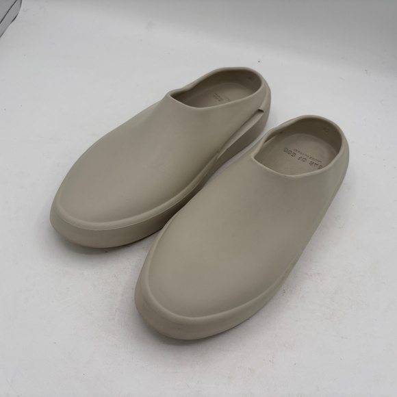 Fear Of God The California Slip-On Slide Sandals Cement Concrete 42 US 9 main image 5